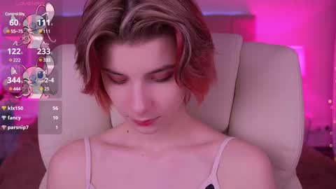 haylaamber online show from February 17, 1:10 pm