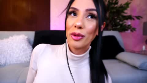 Snapshot of hayliemilf chatting on January 2, 9:22 am Haylie online show from January 2, 9:22 am