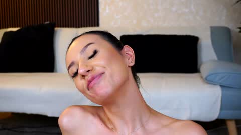 Snapshot of hayliemilf chatting on February 2, 1:30 pm Haylie online show from February 2, 1:30 pm