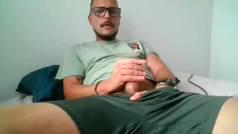 Snapshot of haze_john chatting on March 4, 10:32 am haze_john online show from March 4, 10:32 am