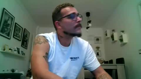 Snapshot of haze_john chatting on March 25, 6:58 pm haze_john online show from March 25, 6:58 pm