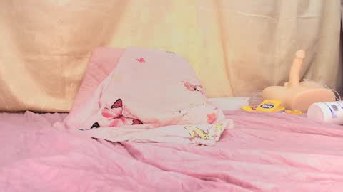 Snapshot of hazel_kataleya chatting on January 15, 10:24 pm kataleya online show from January 15, 10:24 pm