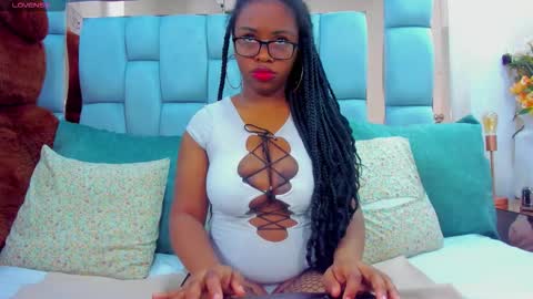 hazel_lanee online show from February 22, 11:03 pm