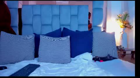 hazel_lanee online show from June 25, 6:51 am