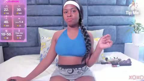 hazel_lanee online show from August 5, 4:59 am