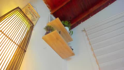 Snapshot of hazel_shy chatting on December 31, 12:04 pm Im Hazel online show from December 31, 12:04 pm