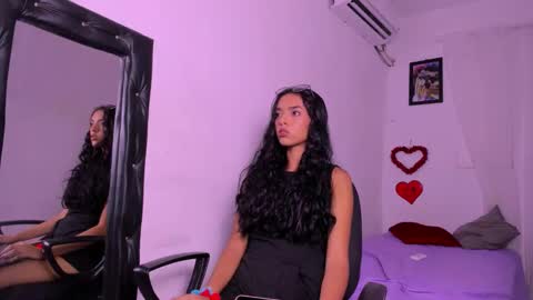 Snapshot of hazel_slim_ chatting on March 10, 5:51 pm hazel_slim_ online show from March 10, 5:51 pm