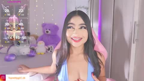 Snapshot of hazelbabee_ chatting on October 11, 8:35 am Lynn online show from October 11, 8:35 am