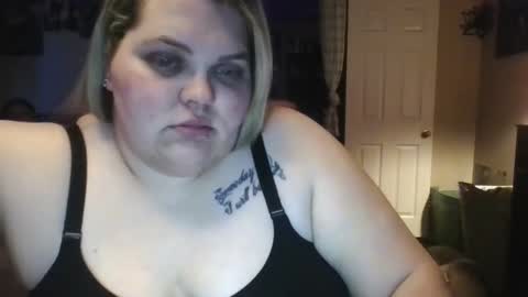 Snapshot of hazeleyez97 chatting on September 9, 5:01 pm Hazeleyez97 online show from September 9, 5:01 pm