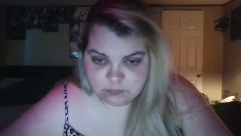 Snapshot of hazeleyez97 chatting on September 13, 5:57 pm Hazeleyez97 online show from September 13, 5:57 pm