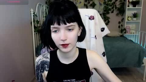 Snapshot of hazeltompson chatting on November 9, 8:29 pm hazeltompson online show from November 9, 8:29 pm