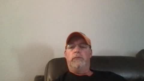 Snapshot of hdeuce22 chatting on March 4, 8:27 pm Hdeuce22 online show from March 4, 8:27 pm