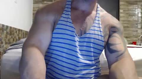 Snapshot of healedcarioca chatting on February 13, 12:50 am Brazilian bigdick online show from February 13, 12:50 am