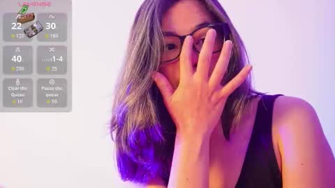 hearmymoans_18 online show from November 15, 8:05 pm