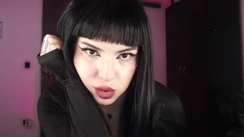 HEATHER DEMONZX   Please help me to reach 100 thumbs up online show from August 4, 6:05 am