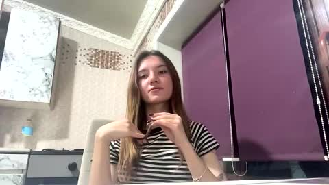 Lili online show from March 14, 2:55 pm