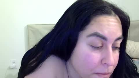 heatwavee online show from December 7, 9:55 pm