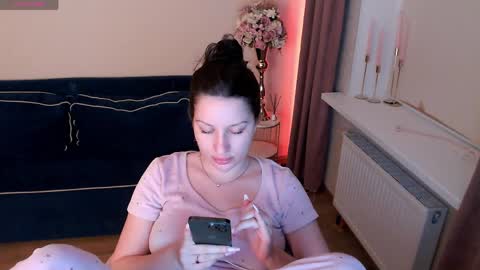 Heaven girl online show from May 3, 6:36 pm