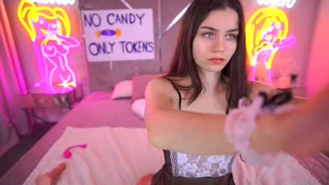 Snapshot of heavenelle chatting on November 2, 7:00 am heavenelle online show from November 2, 7:00 am