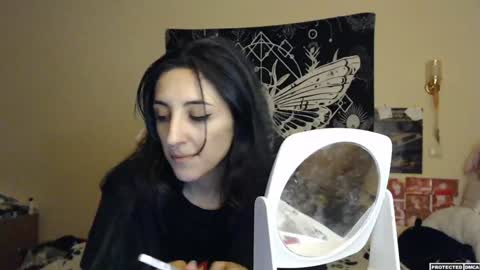 Snapshot of heavenlycreature chatting on January 1, 11:29 pm Diana online show from January 1, 11:29 pm