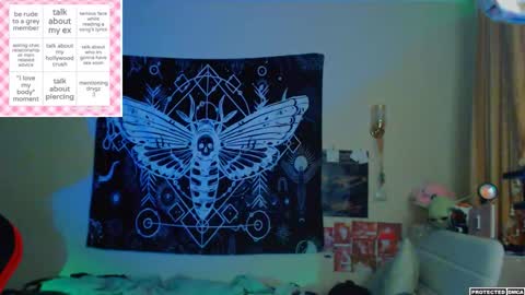 Snapshot of heavenlycreature chatting on March 25, 12:49 am Diana online show from March 25, 12:49 am