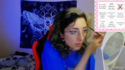 Snapshot of heavenlycreature chatting on April 11, 12:15 am Diana online show from April 11, 12:15 am