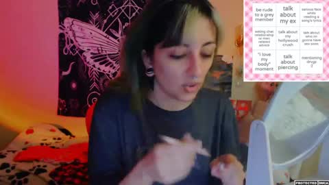 Snapshot of heavenlycreature chatting on April 22, 12:35 am Diana online show from April 22, 12:35 am