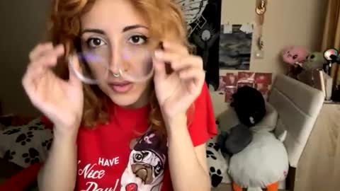 Snapshot of heavenlycreature chatting on July 6, 12:18 am Diana online show from July 6, 12:18 am