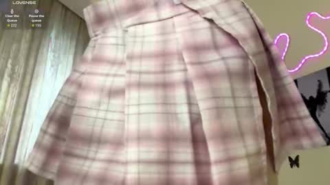 heavenmoth online show from February 23, 1:19 pm