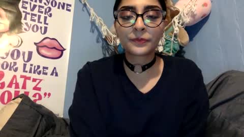 Snapshot of heavensbunny chatting on December 6, 2:57 am heaven the muslim slut online show from December 6, 2:57 am