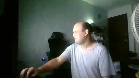Snapshot of heavy_rebellxc chatting on May 8, 5:57 am Heavy Rebell online show from May 8, 5:57 am