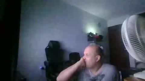 Snapshot of heavy_rebellxc chatting on June 6, 7:02 am Heavy Rebell online show from June 6, 7:02 am
