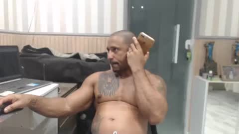 Snapshot of hebertgomes chatting on December 20, 2:30 am hebertgomes online show from December 20, 2:30 am