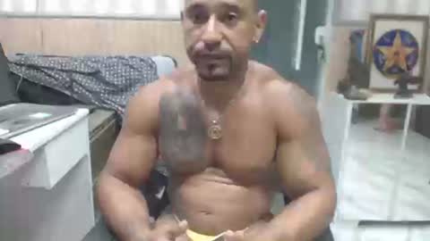 Snapshot of hebertgomes chatting on February 1, 1:12 am hebertgomes online show from February 1, 1:12 am