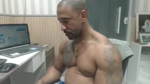 Snapshot of hebertgomes chatting on October 20, 10:10 pm hebertgomes online show from October 20, 10:10 pm