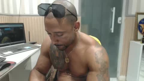 Snapshot of hebertgomes chatting on November 30, 9:52 pm hebertgomes online show from November 30, 9:52 pm