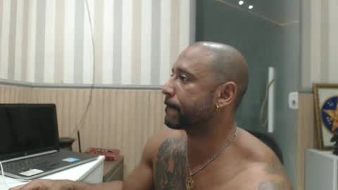 Snapshot of hebertgomes chatting on December 20, 10:39 pm hebertgomes online show from December 20, 10:39 pm