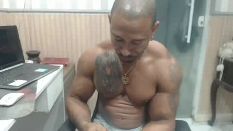 hebertgomes online show from June 13, 11:02 pm