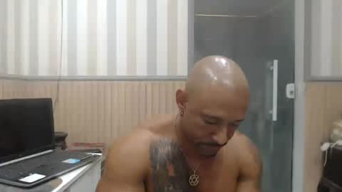 hebertgomes online show from August 3, 4:33 pm