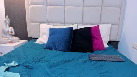 Snapshot of hecate1_ chatting on January 27, 7:13 pm Keira Hecate online show from January 27, 7:13 pm