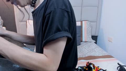 Snapshot of hecate1_ chatting on February 1, 7:44 pm Keira Hecate online show from February 1, 7:44 pm