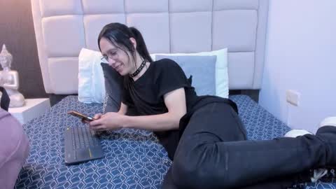 Snapshot of hecate1_ chatting on February 22, 7:14 pm Keira Hecate online show from February 22, 7:14 pm