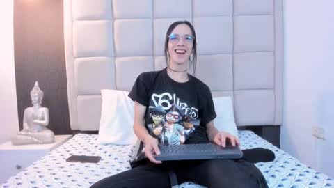 Snapshot of hecate1_ chatting on March 2, 7:45 pm Keira Hecate online show from March 2, 7:45 pm