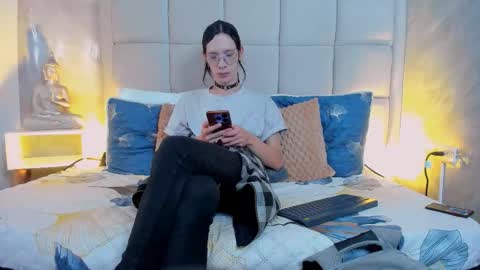 Snapshot of hecate1_ chatting on October 9, 7:56 pm Keira Hecate online show from October 9, 7:56 pm