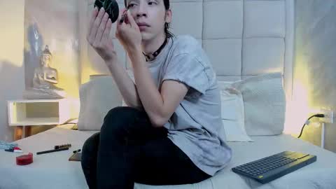 Snapshot of hecate1_ chatting on October 24, 8:27 pm Keira Hecate online show from October 24, 8:27 pm