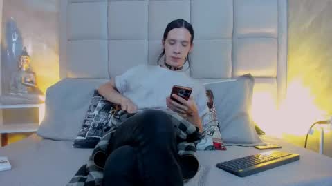 Snapshot of hecate1_ chatting on November 2, 8:00 pm Keira Hecate online show from November 2, 8:00 pm