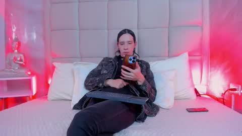 Snapshot of hecate1_ chatting on November 29, 8:01 pm Keira Hecate online show from November 29, 8:01 pm