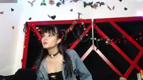 Snapshot of hecatedark122 chatting on July 12, 7:43 am sofia online show from July 12, 7:43 am