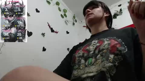 Snapshot of hecatedark122 chatting on July 16, 10:21 am sofia online show from July 16, 10:21 am