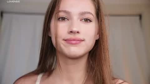 Snapshot of hecola chatting on August 1, 2:27 pm Nika next stream 200pm GMT online show from August 1, 2:27 pm